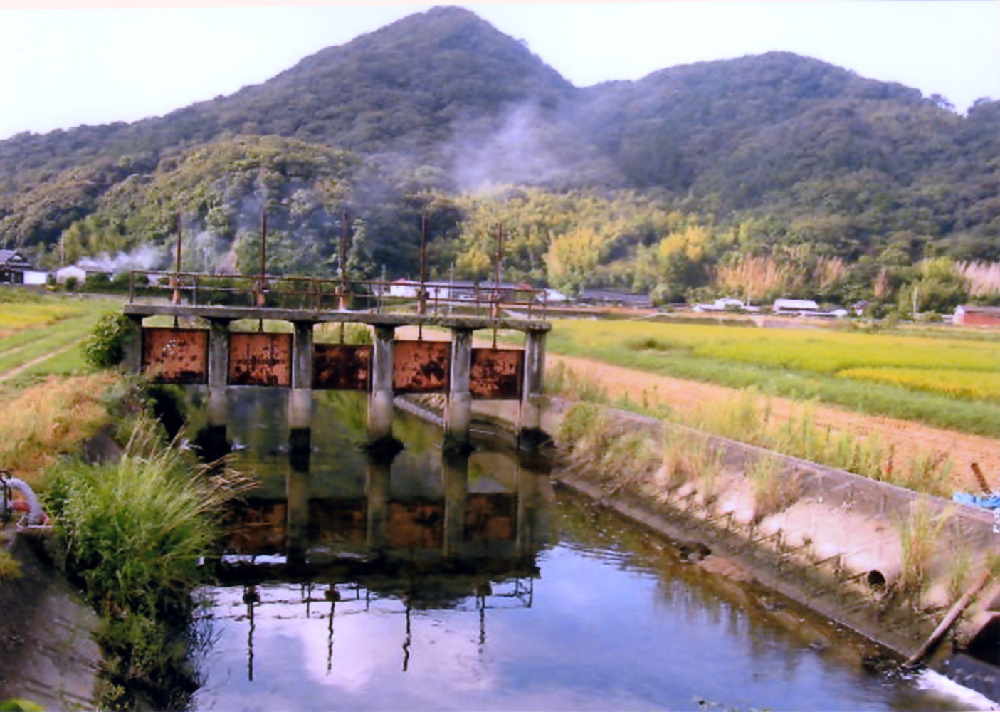 水門から干見折を望む